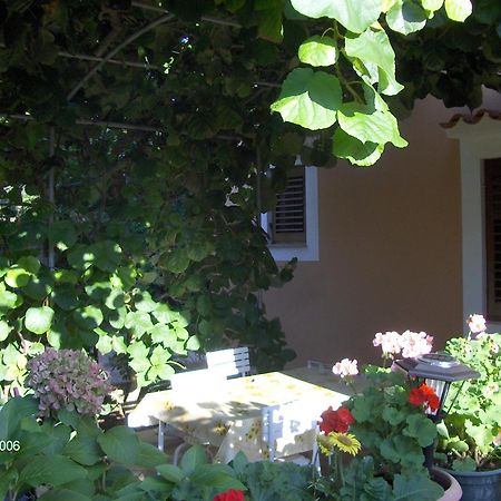 Apartments Beba Mali Lošinj Exterior foto