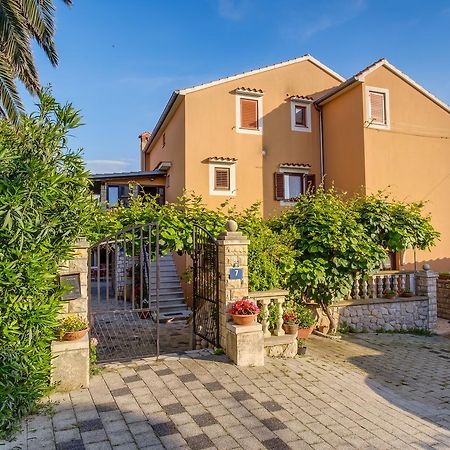 Apartments Beba Mali Lošinj Exterior foto