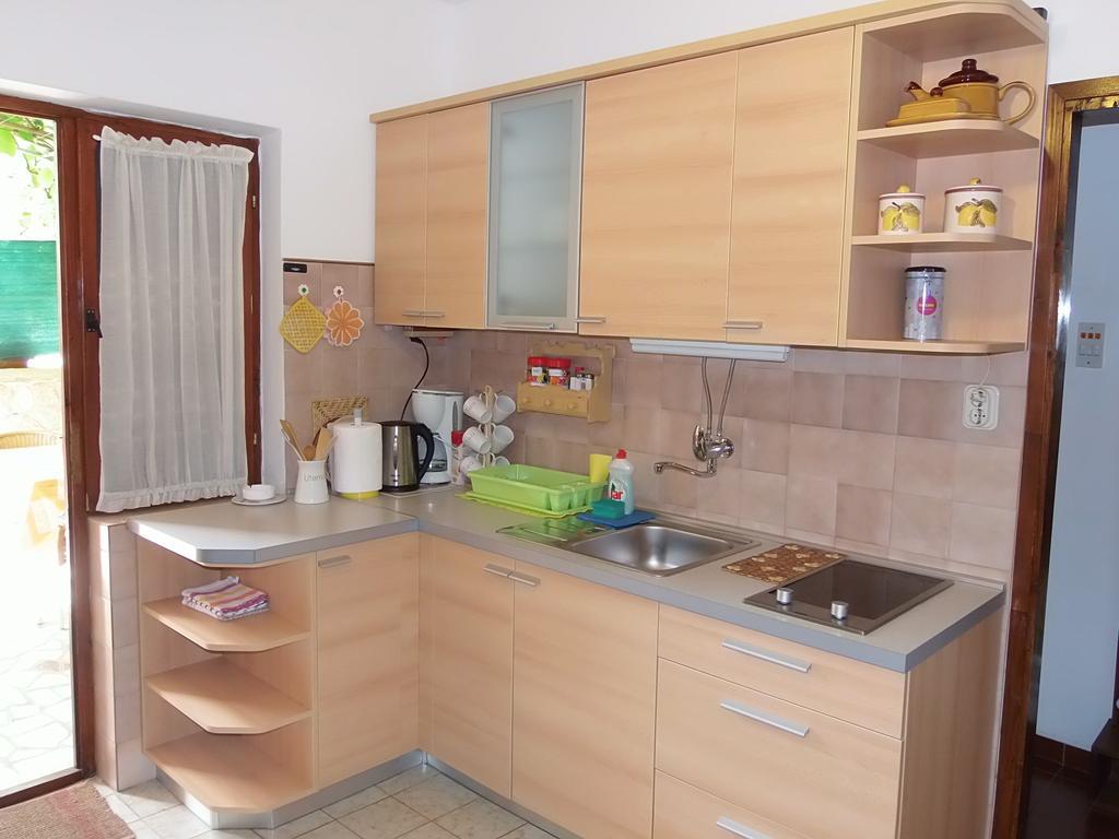 Apartments Beba Mali Lošinj Habitación foto