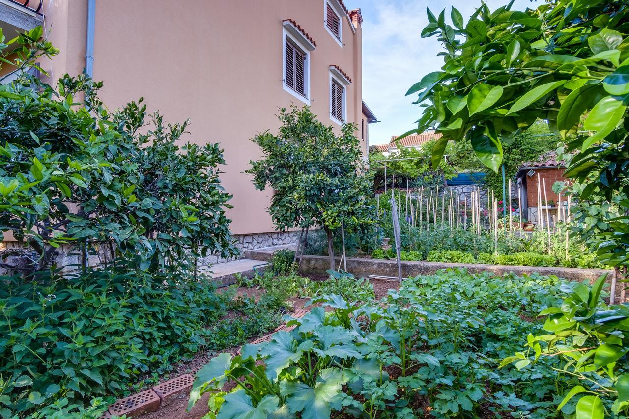 Apartments Beba Mali Lošinj Exterior foto