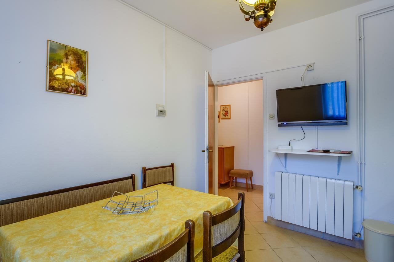 Apartments Beba Mali Lošinj Exterior foto