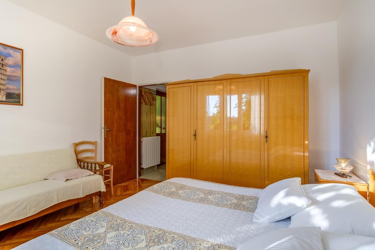 Apartments Beba Mali Lošinj Exterior foto