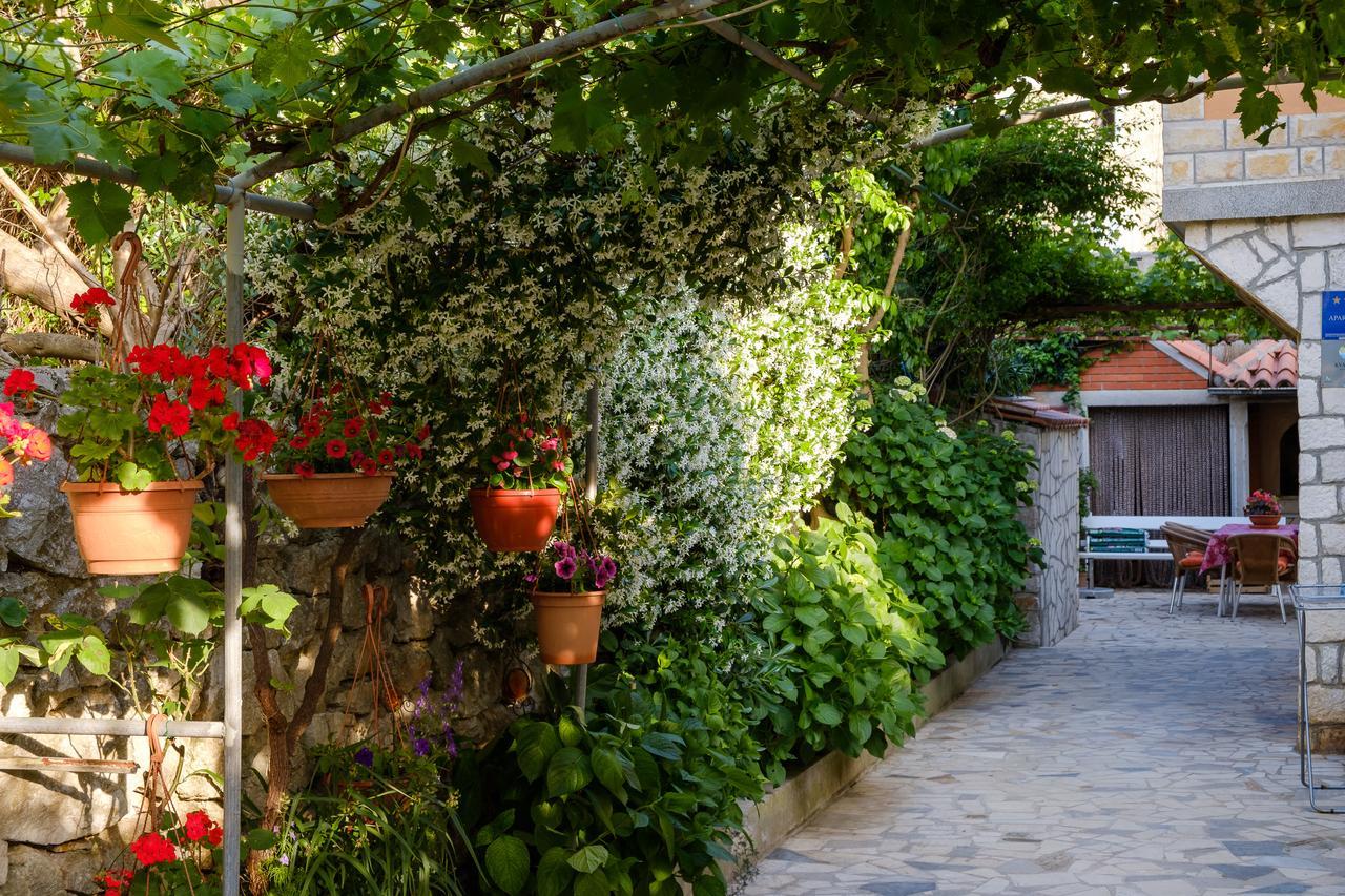 Apartments Beba Mali Lošinj Exterior foto