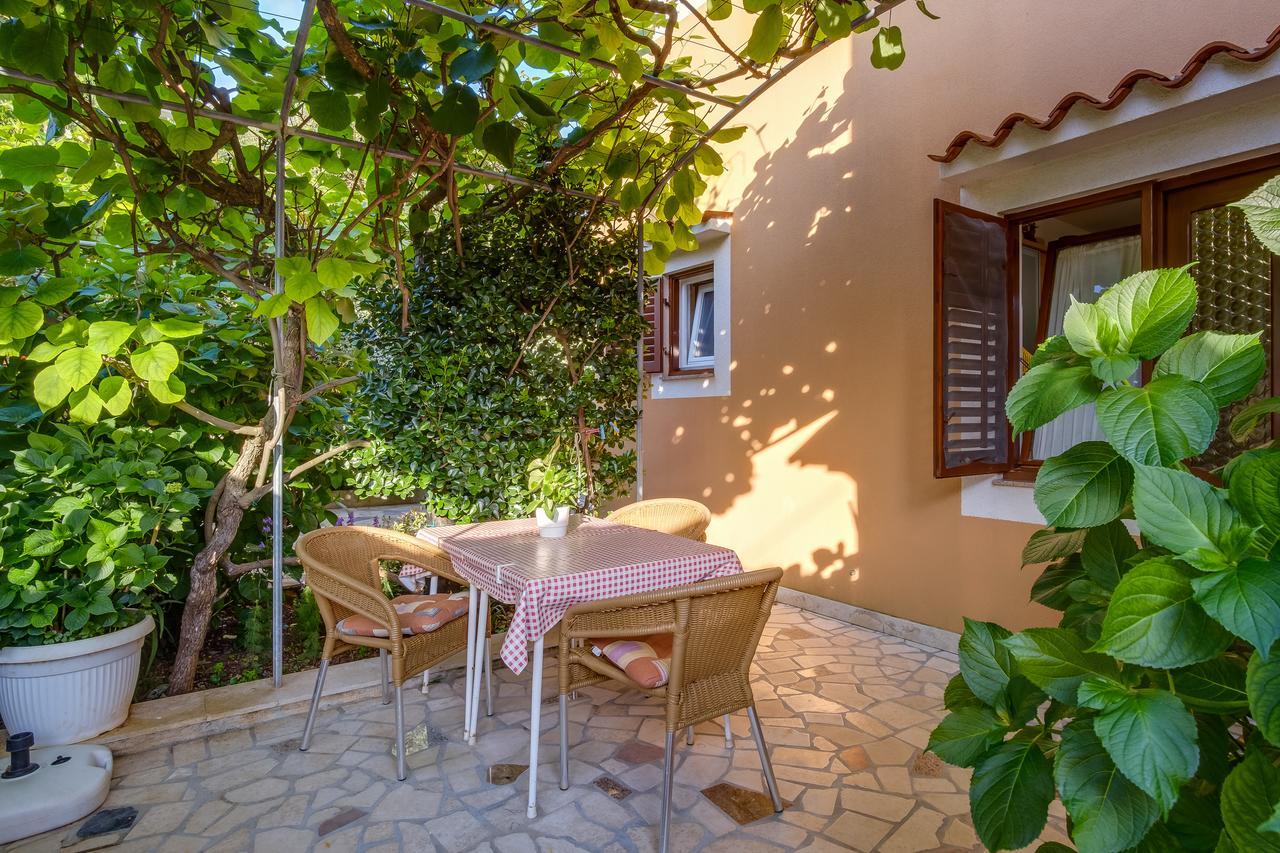 Apartments Beba Mali Lošinj Exterior foto
